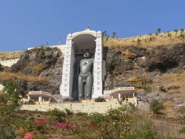 Bawangaja statue of Rishabhadeva on Chulgiri hill, Barwani