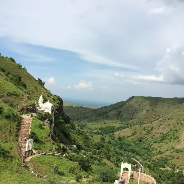 Hike up to Bawangaja in the Satpura range, Barwani