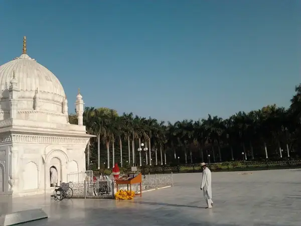 Dargah-e-Hakimi, Burhanpur, Burhanpur