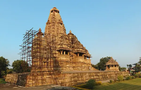 Khajuraho Vishwanath temple near Damoh, Damoh