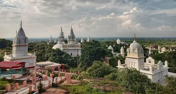 Sonagiri Tirth wide view, Datia
