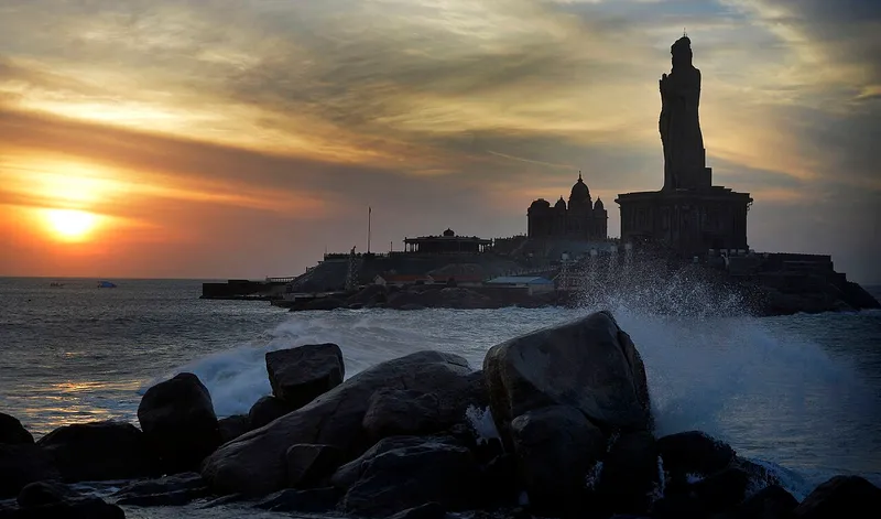 Thiruvalluvar Statue, Kanyakumari