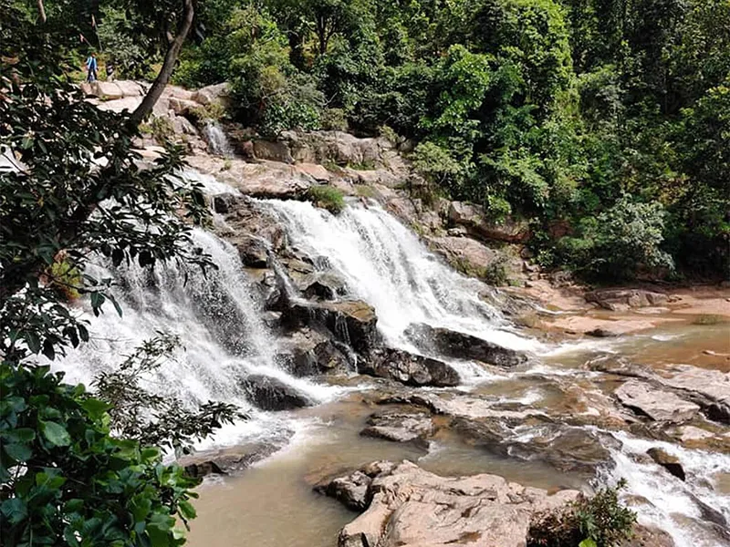 Lawapani Waterfall, Lohardaga