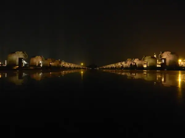 Ambedkar Memorial Park, Gomti Nagar — 107-acre sandstone memorial complex, Lucknow