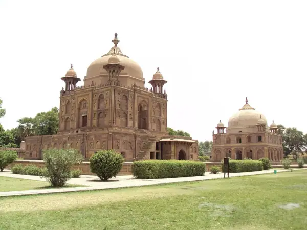 Khusro Bagh — Mughal garden tombs near Prayagraj Junction, Prayagraj