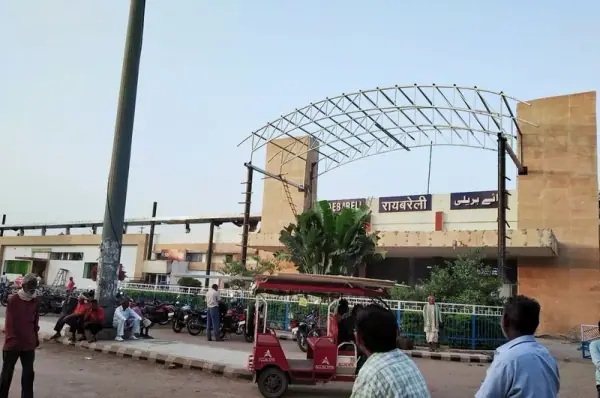 Raebareli Junction Railway Station — key transit node on the Lucknow-Varanasi line, Rae Bareli