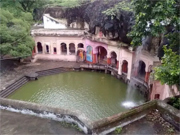 Kedareshwar cave temple, near Sailana, Ratlam