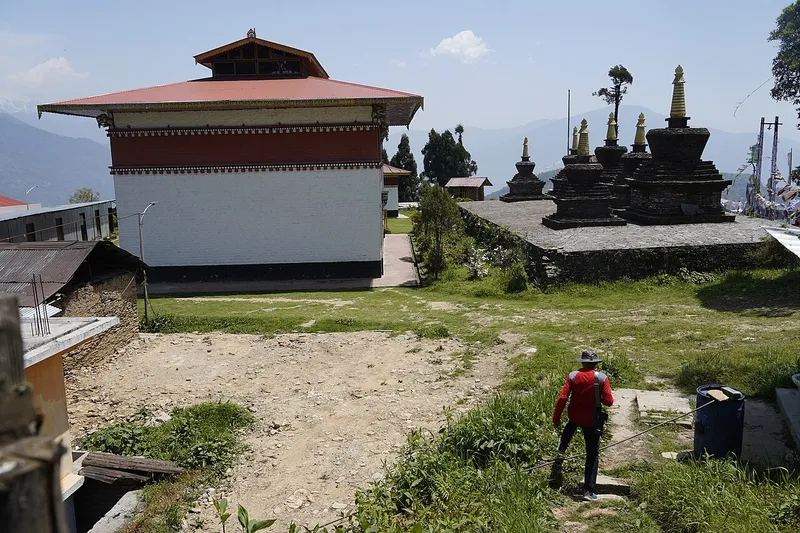 Sanga Choeling Monastery, Soreng