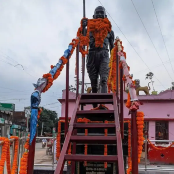 Pandit Devi Deen Pandey Memorial, Sultanpur