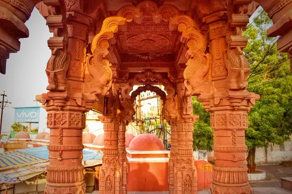 Chamunda Devi entrance, Chamunda Devi