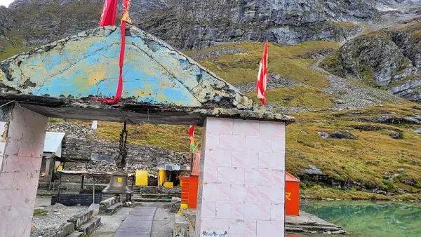 Hemkund Sahib entrance, Hemkund Sahib