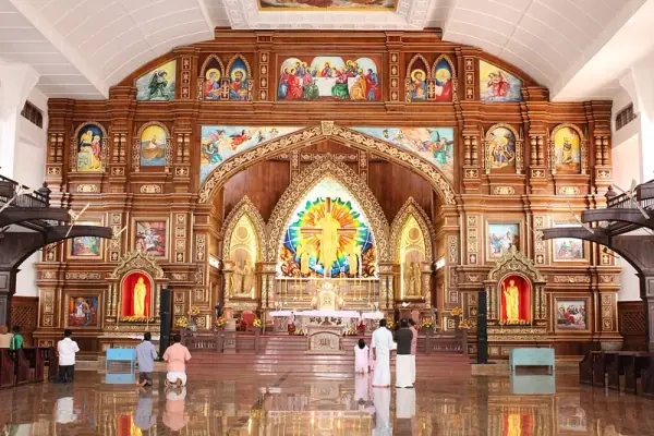 Malayattoor Church interior, Malayattoor Church