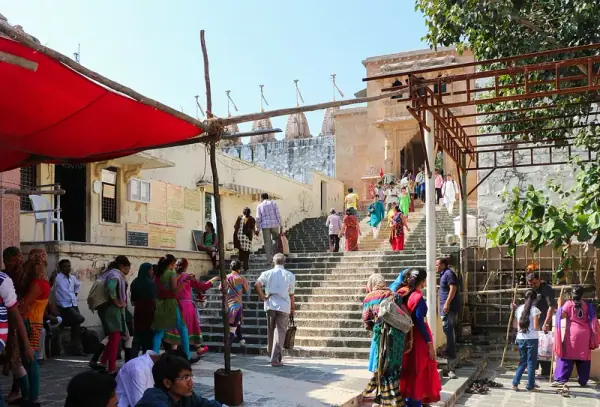 Palitana (Shatrunjaya) entrance, Palitana (Shatrunjaya)