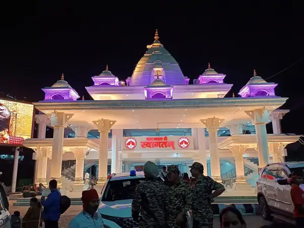 Vaishno Devi entrance, Vaishno Devi, Katra