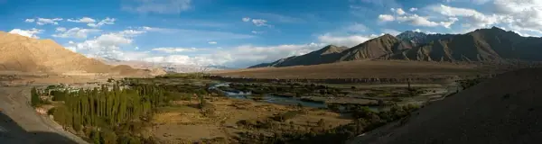 Leh, Leh