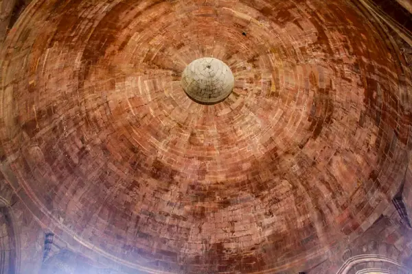 Qutub Minar Complex interior, Delhi