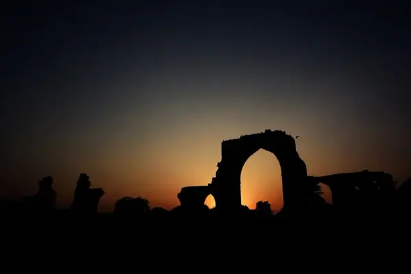 Qutub Minar Complex sunset, Delhi