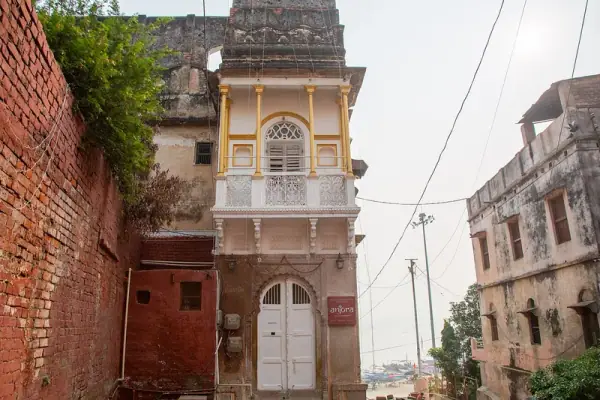 Varanasi Ghats entrance, Varanasi